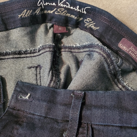 Gloria Vanderbilt slimming jeans - Picture 2 of 2